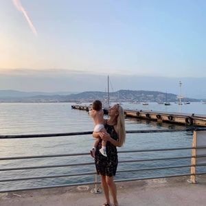 Meet your Posher, Evita